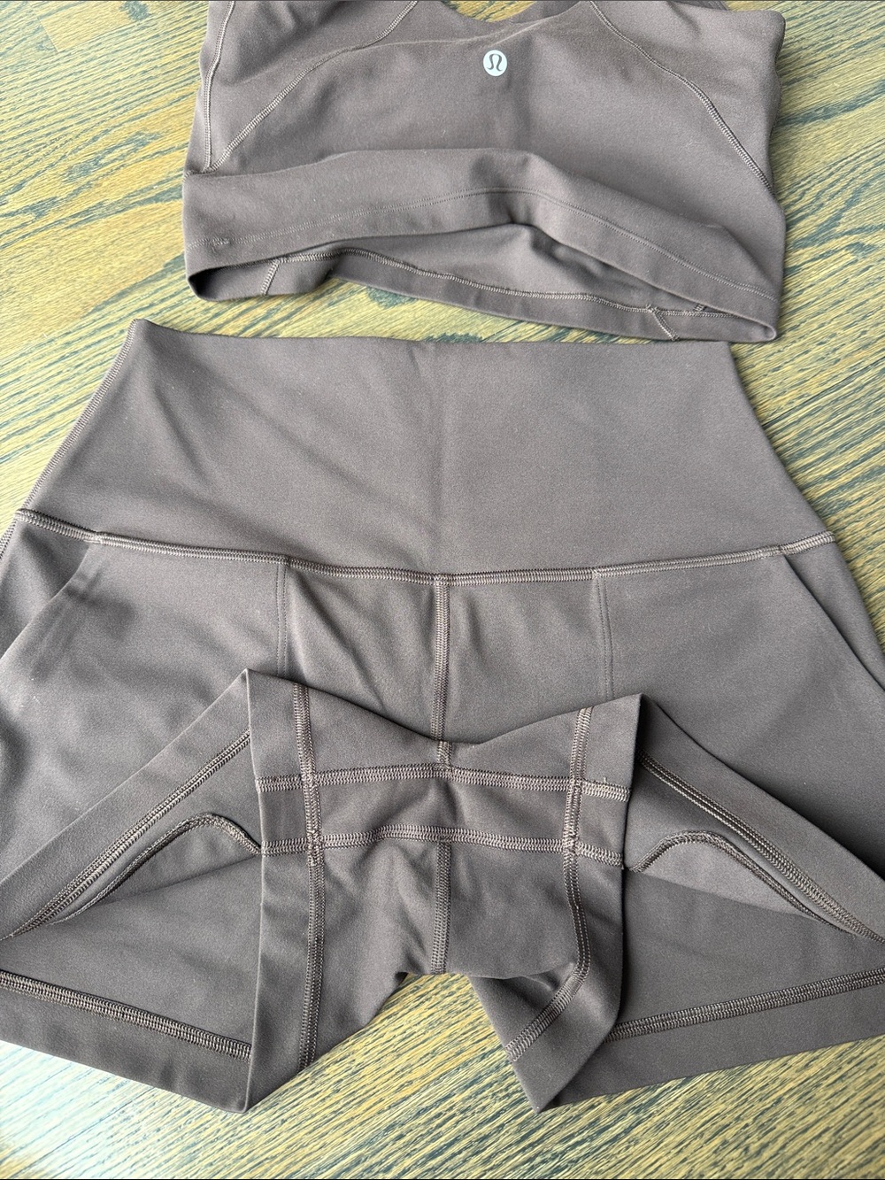 lululemon Align Classic Fit Shorts 3” & Align Tank Set Espresso Like New EUC - Picture 4 of 13